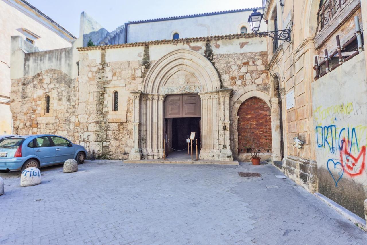 Ortigia San Pietro Apartment Сиракузы Экстерьер фото