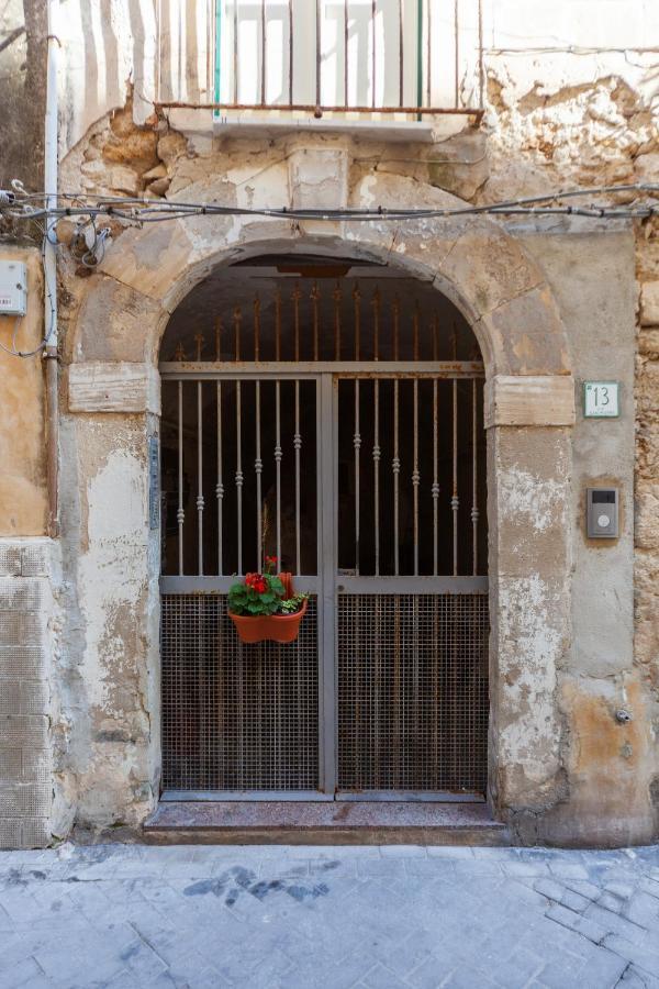 Ortigia San Pietro Apartment Сиракузы Экстерьер фото